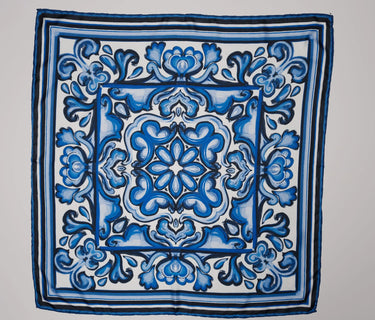 Less Atelier Tile Blue Fular