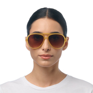 Okkia Alessio Unisex Güneş Gözlüğü 
 Transparan Sarı / Lens: Kahverengi Degrade