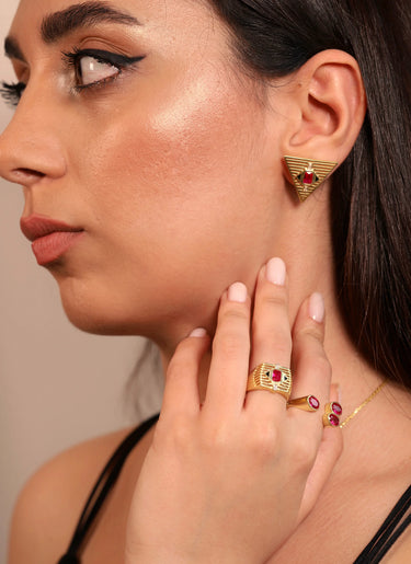 Pia&Co Tiga Ruby Beyaz Zirkon Taşlı ve Siyah Mineli Altın Kaplama Gümüş Küpe