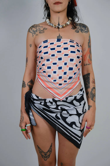 Less Atelier Tile Black Fular