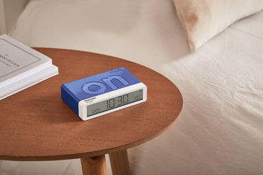 Lexon x Pantone Flip Klasik Alarm Saat Mavi