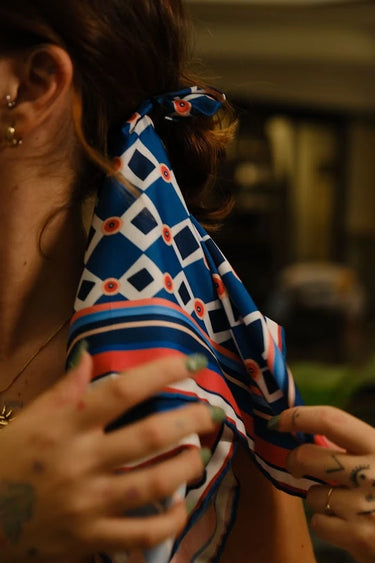 Less Atelier Caro Navy Fular